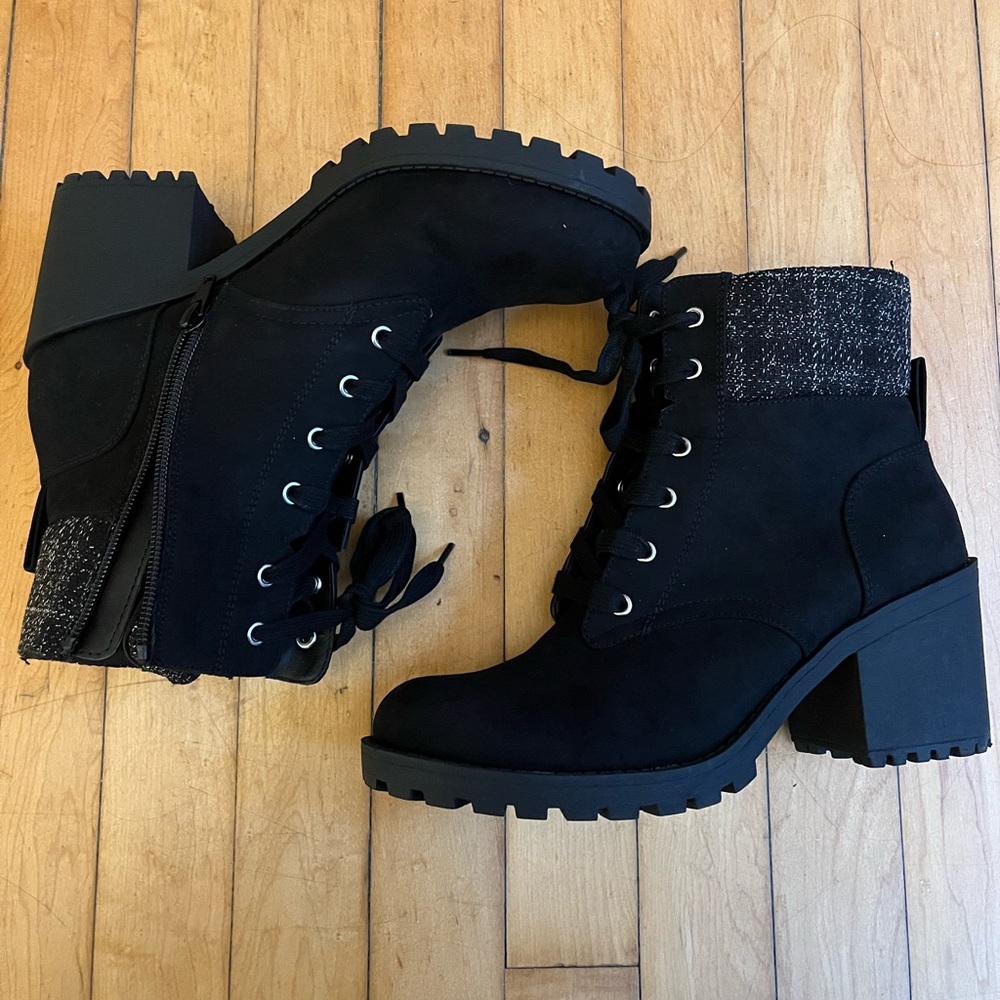 Sun + Stone Romina Lace-up booties, Black, Size 8